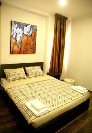 Мини-отель Hotel Pyramida Тбилиси Улучшенный двухместный номер с 1 кроватью-3